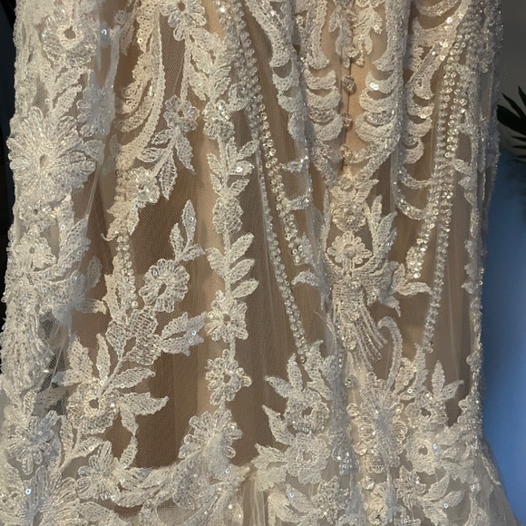 Blue By Enzoani ONELIA Size 8 - Picture 4 of 8